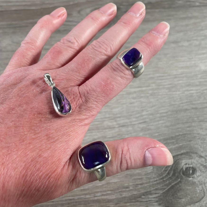 Bulk lot sugilite rings and pendants for shops