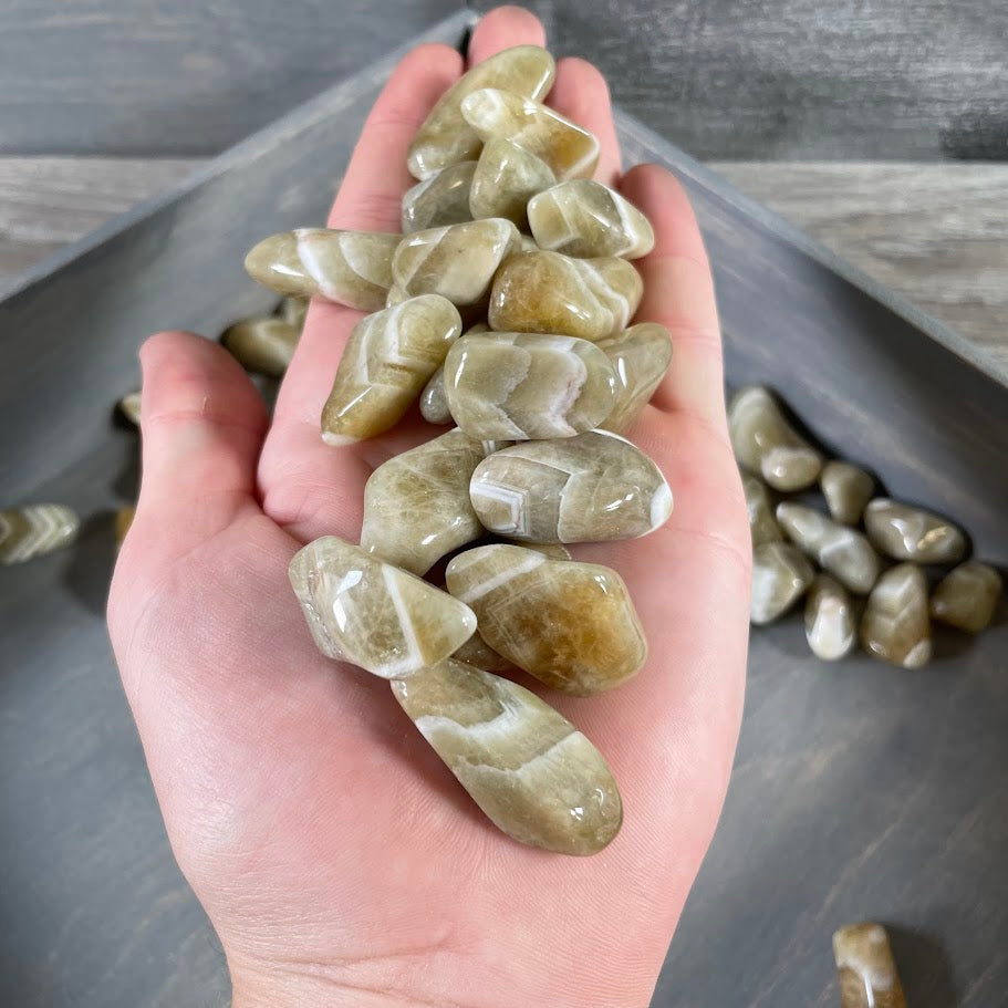 Wholesale gemstone supply green amethyst tumbled stones