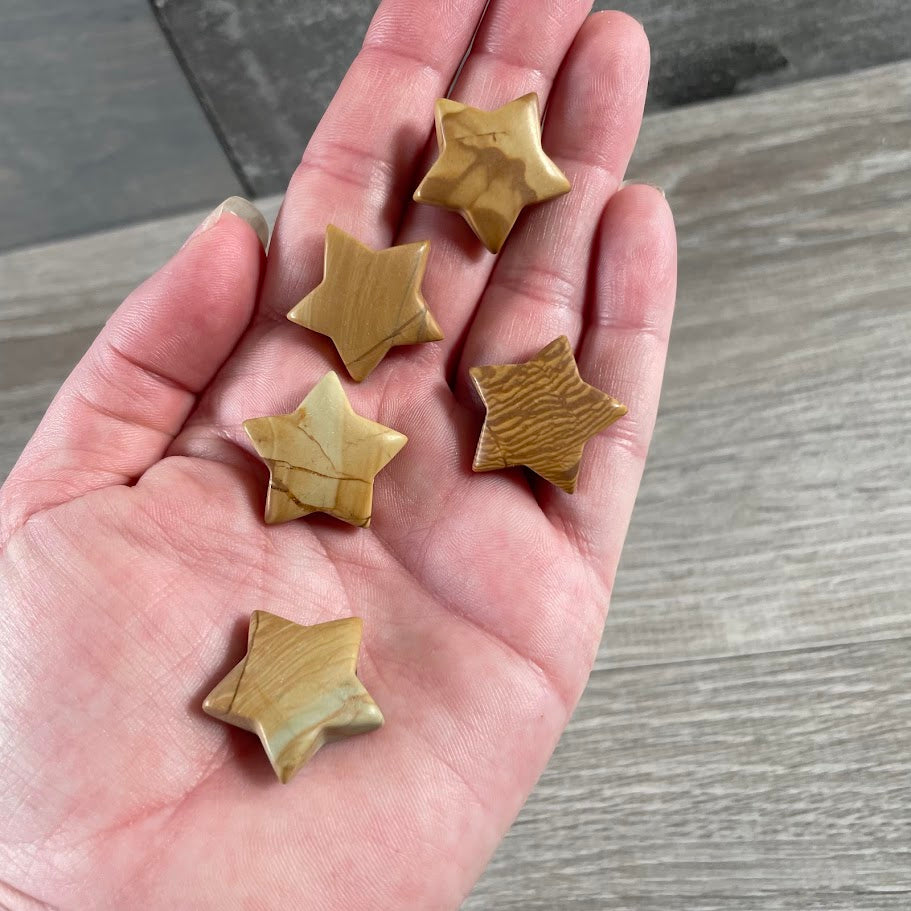 Wood lace star crystal carvings for meditation and altar decor