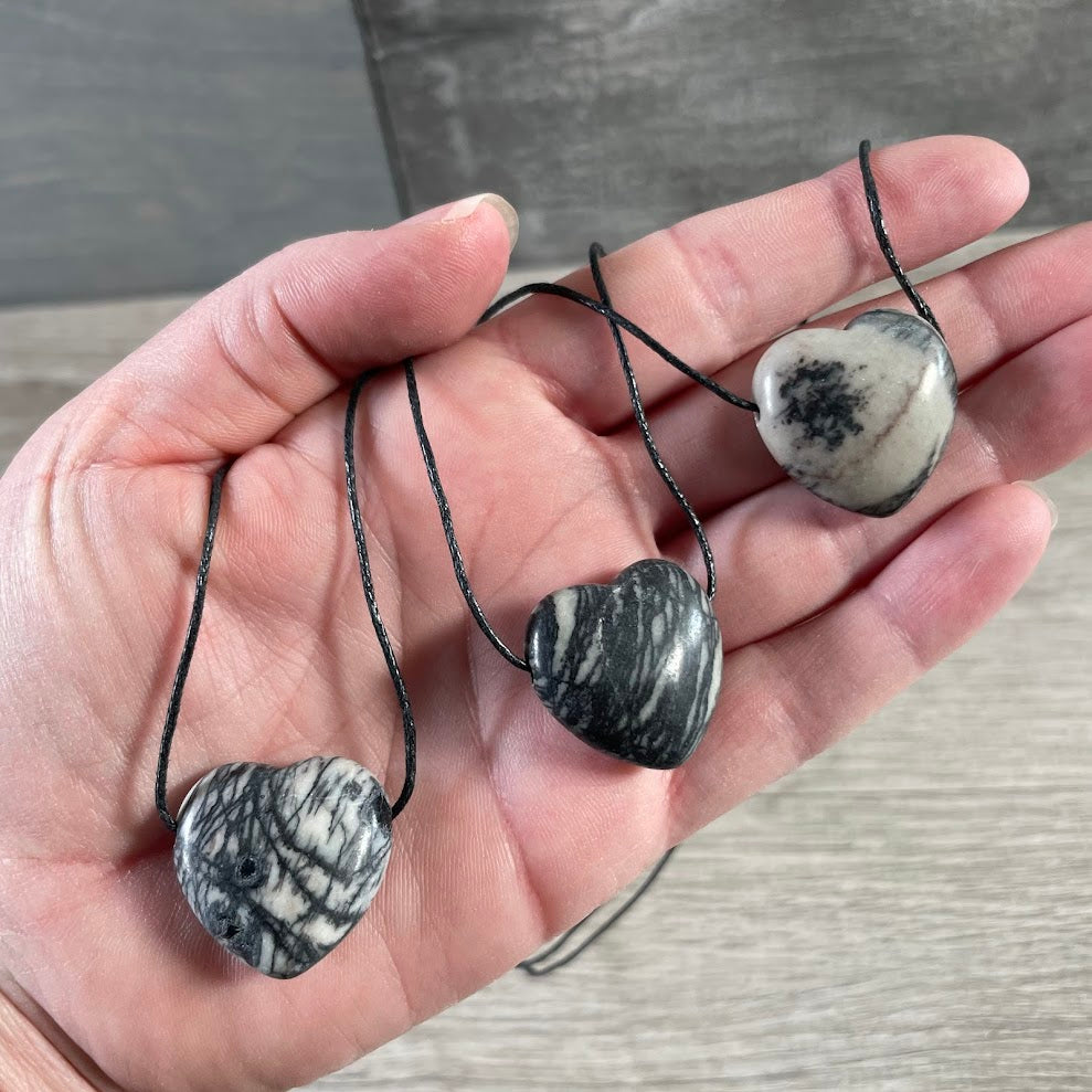 Spider web jasper heart shaped gemstone pendants for resale