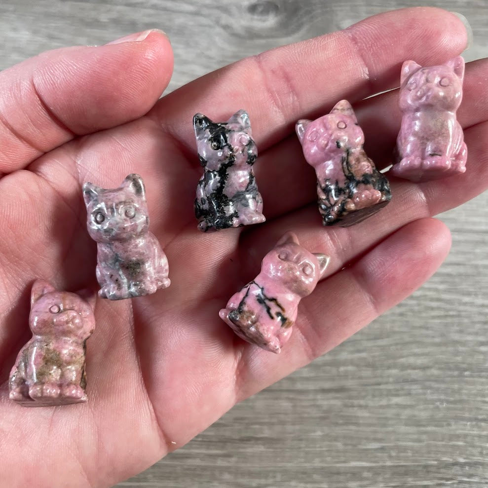 Small Gemstone Cat Figurine – Carved Crystal Animal Statue