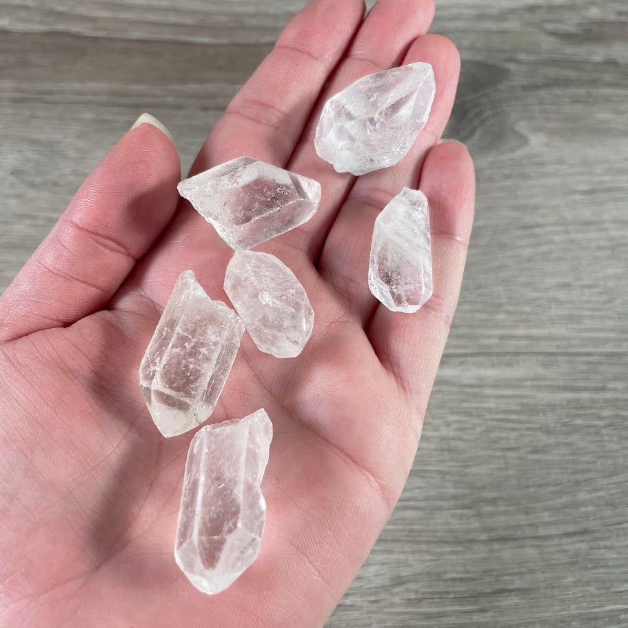 clear quartz crystal points wholesale for retailers
