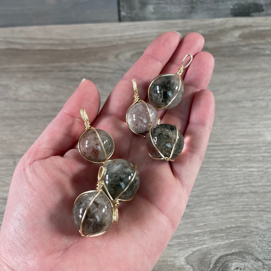 Wholesale Chlorite Quartz gemstone pendant for metaphysical shops