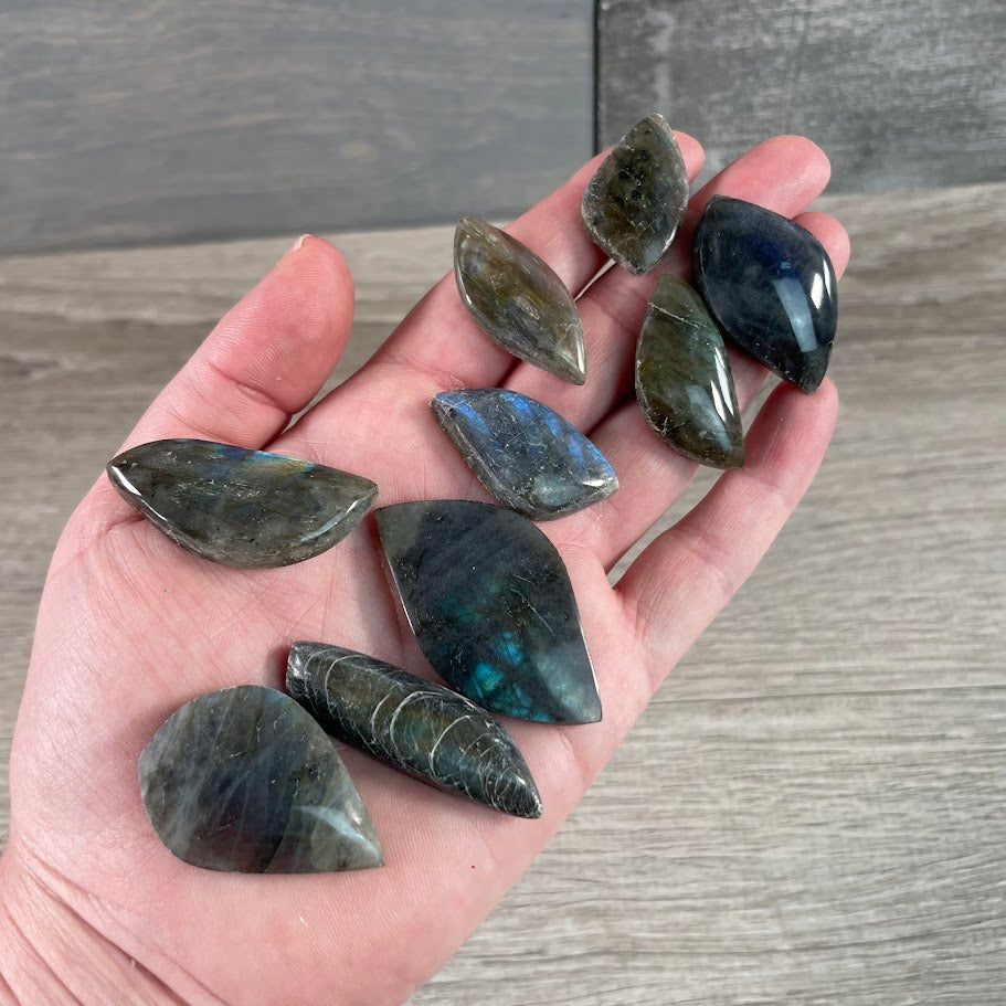 Wholesale gemstones labradorite cabochons for retail shops