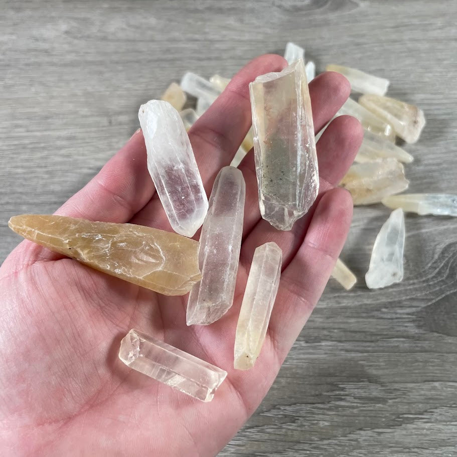 Wholesale Rabbit Hair Quartz crystal points with hair-like inclusions
