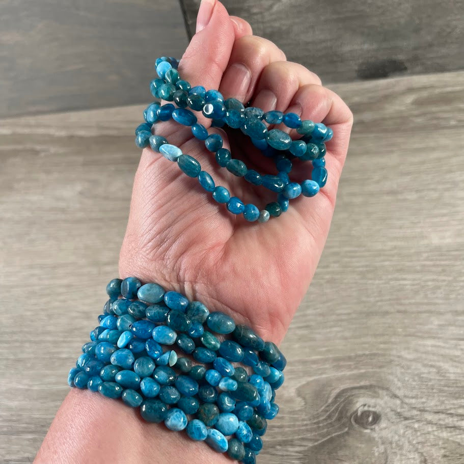 Apatite Bulk gemstone jewelry bracelets for retail display