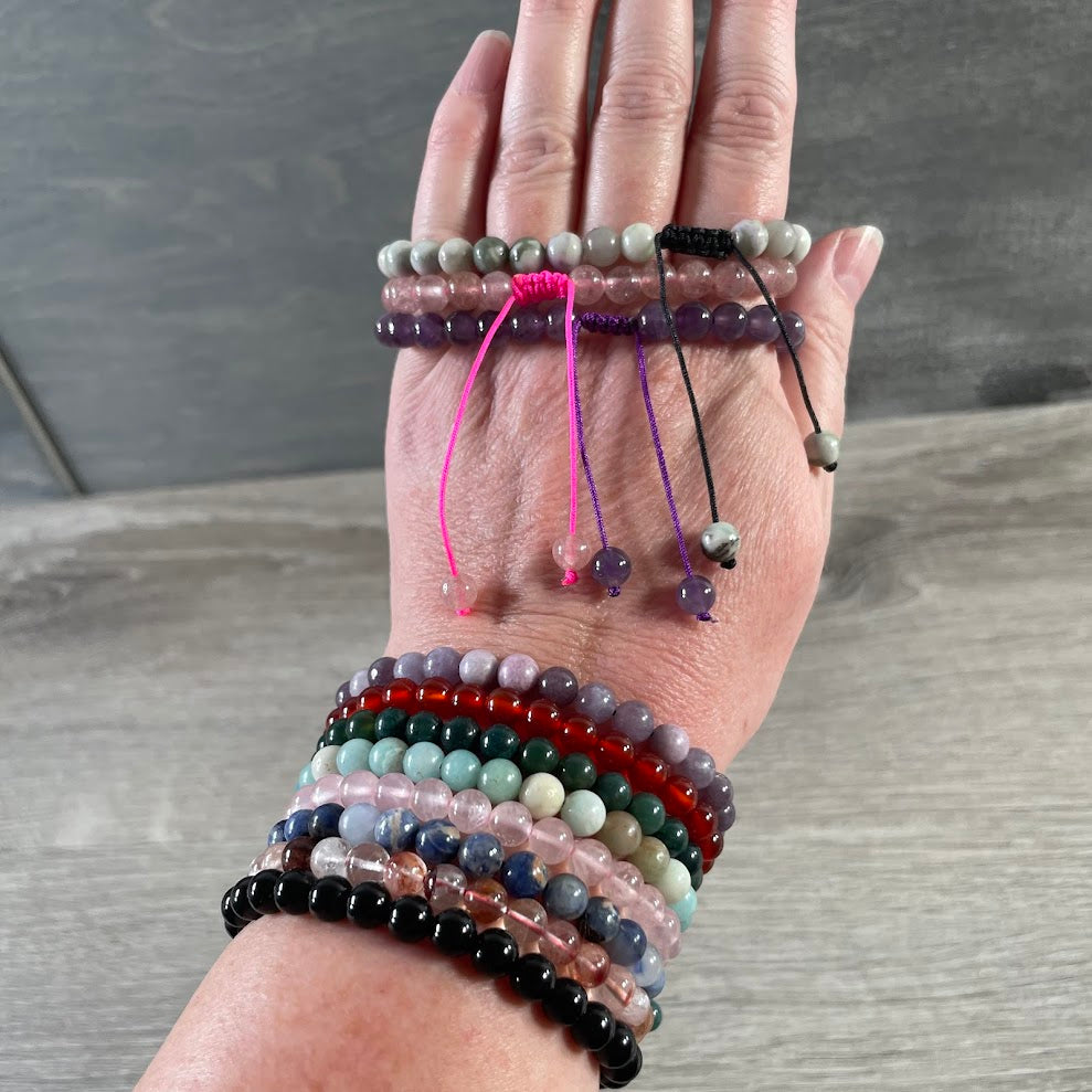 Assorted 6mm gemstone bracelet with adjustable macrame knot