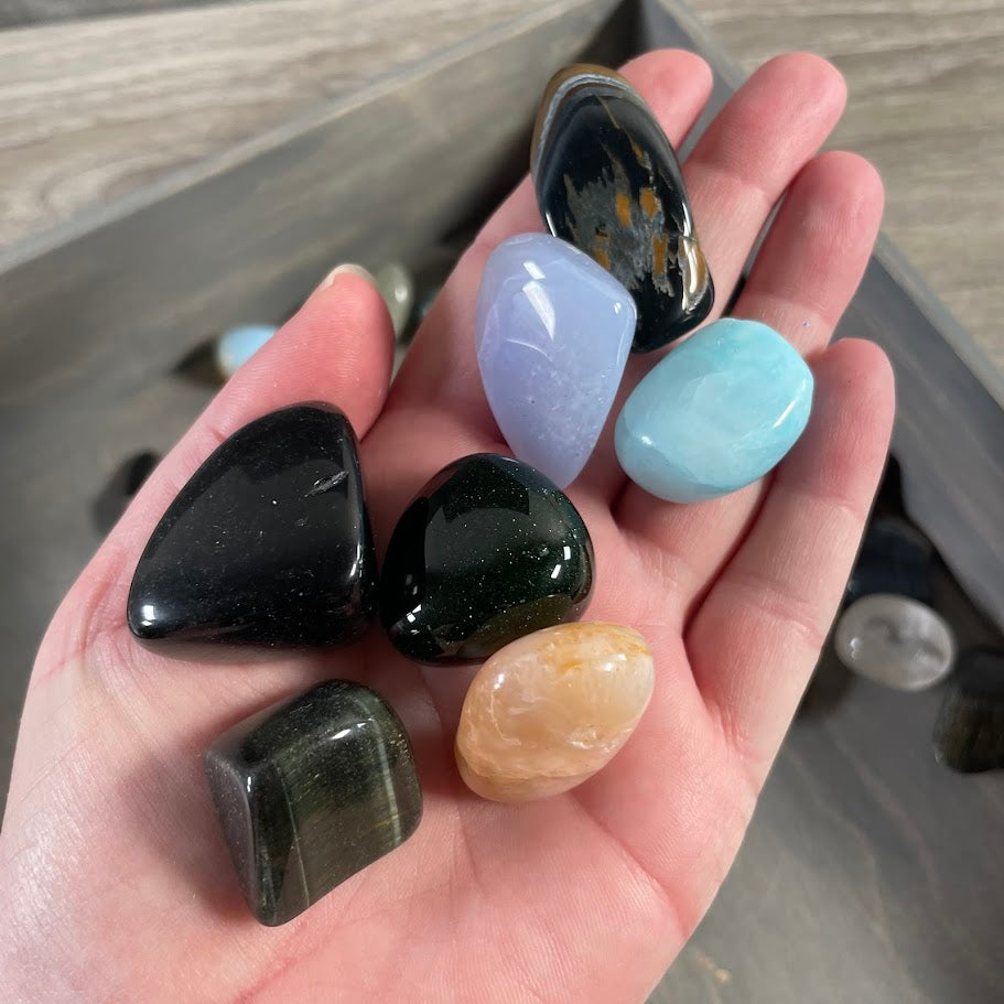 Bulk assorted tumbled gemstones mixed natural polished stones for resale