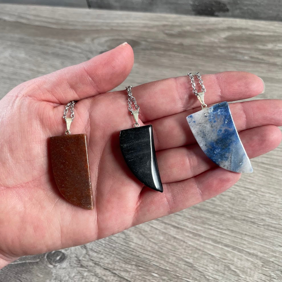 Wholesale gemstone pendant claw shaped jewelry
