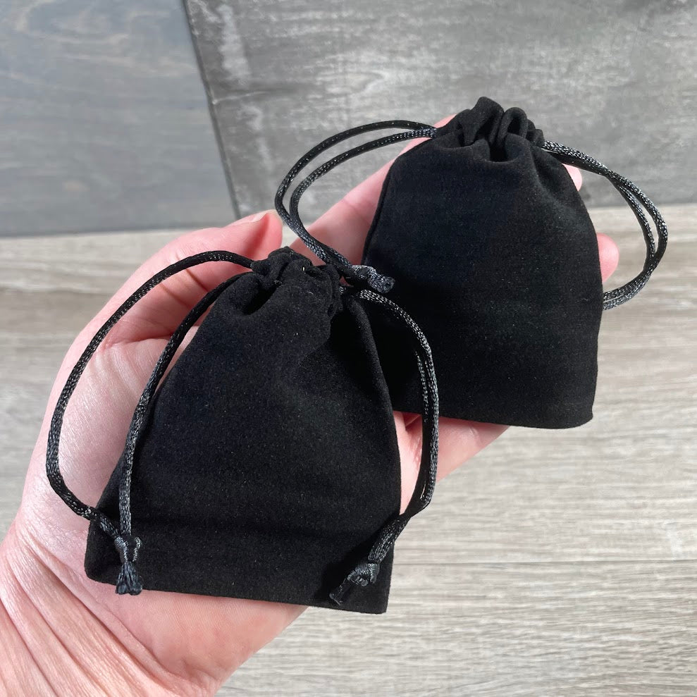 Black wholesale crystal storage bag for retail gift displays