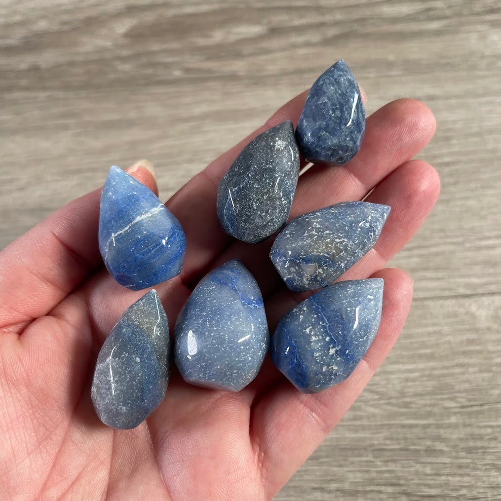 Wholesale faceted crystal flames blue quartz natural gemstone carvings