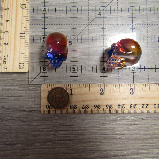 Iridescent Aura Electroplated Glass Skulls - Wholesale Decor