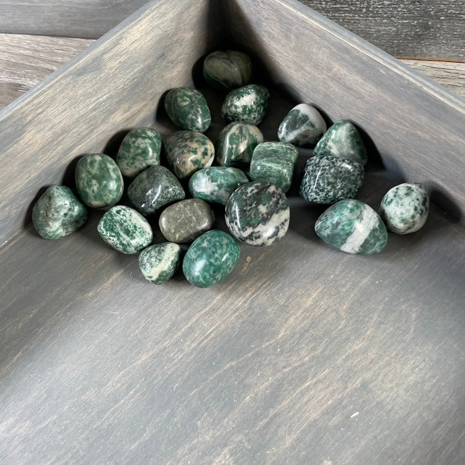 China Jade tumbled stones bulk 1 pound polished gemstone loty