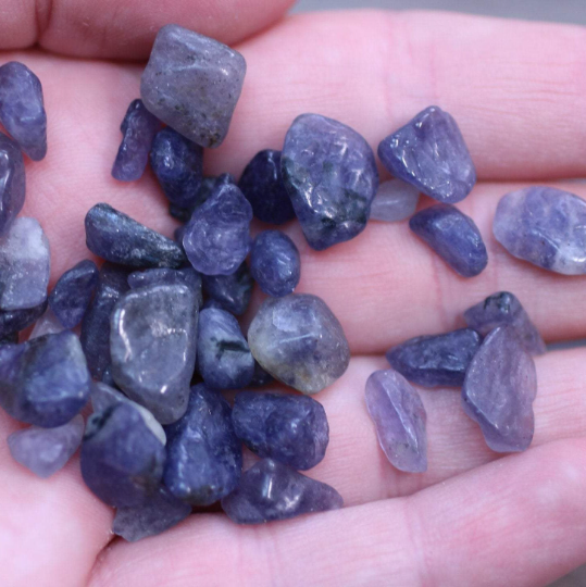 iolite wholesale crystal chips