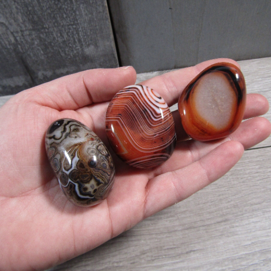 Persian Agate Gemstone Palm Stones in Freeform Style