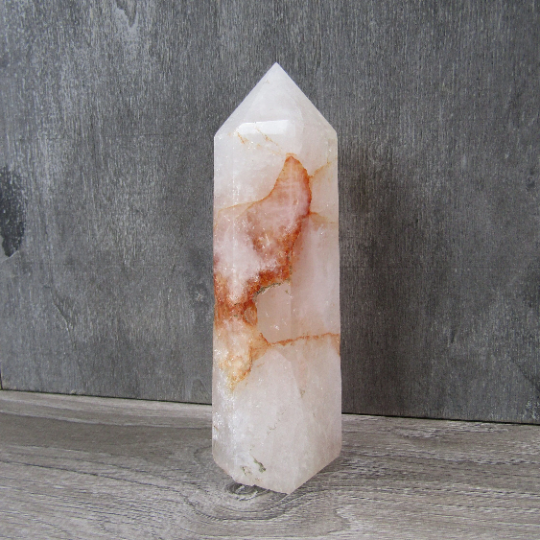 hematoid quartz display piece