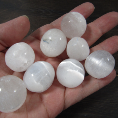 Selenite Small Stones Polished – Cleansing Crystals for Retail