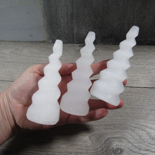 Spiral selenite towers wholesale