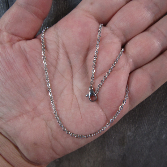 Durable tarnish-resistant stainless steel chains – sold in bulk