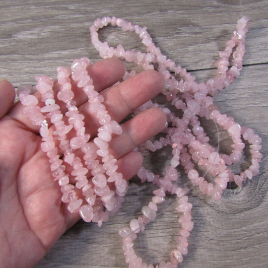 Wholesale Rose Quartz Chip Necklace for Jewelry Shops