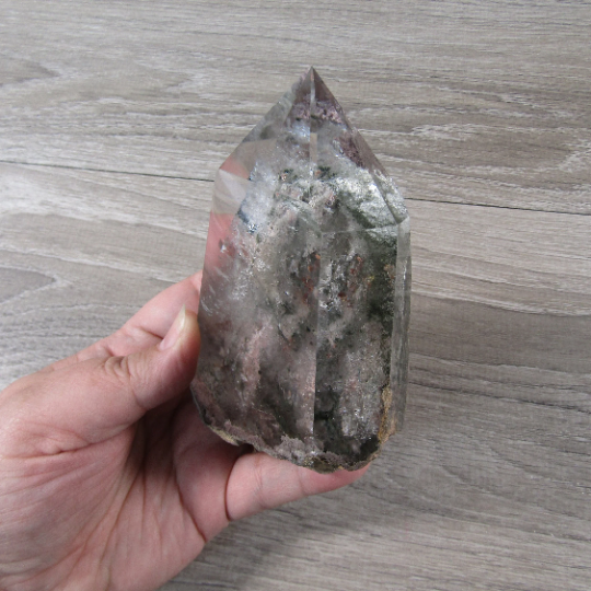 High-quality wholesale quartz with natural phantom patterns