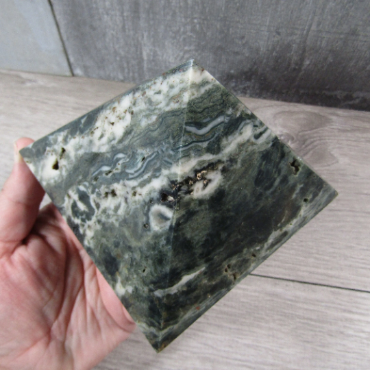 Gemstone Pyramid Large Display Size