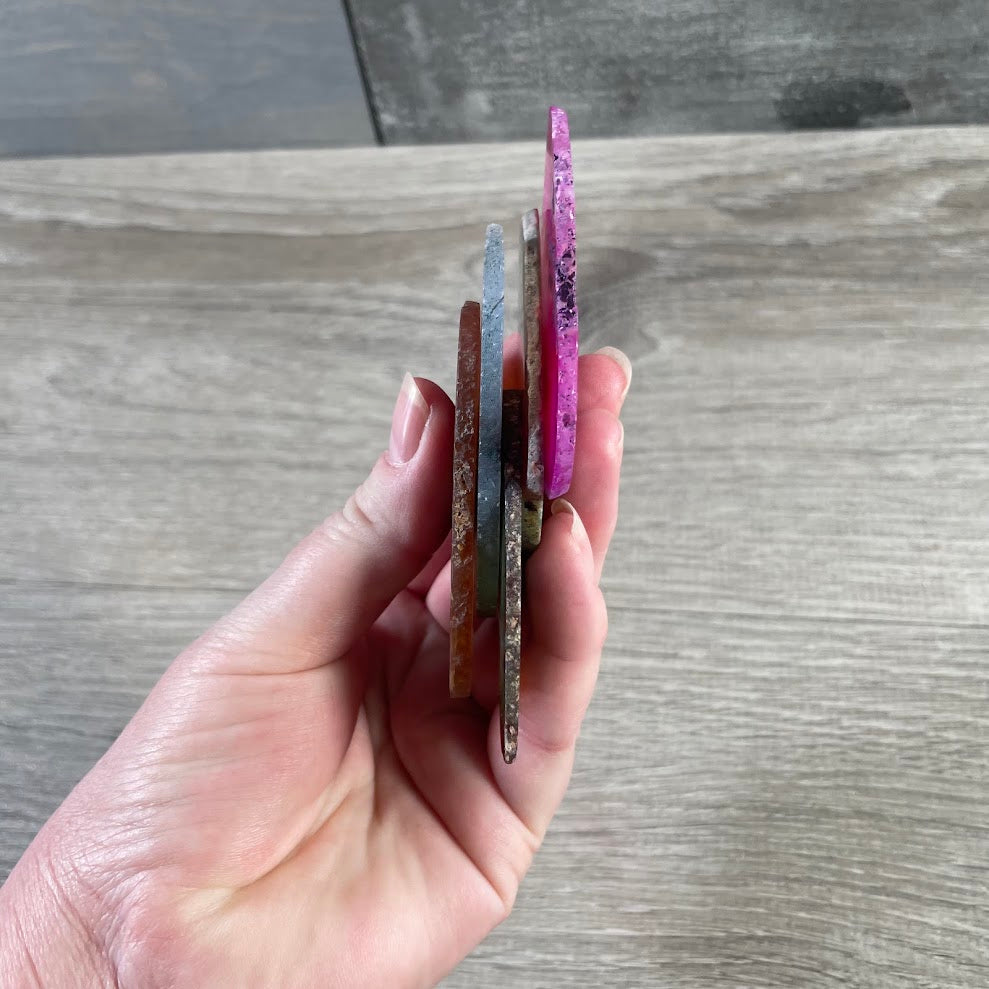 Bulk colorful agate slices for jewelry, décor, and craft projects