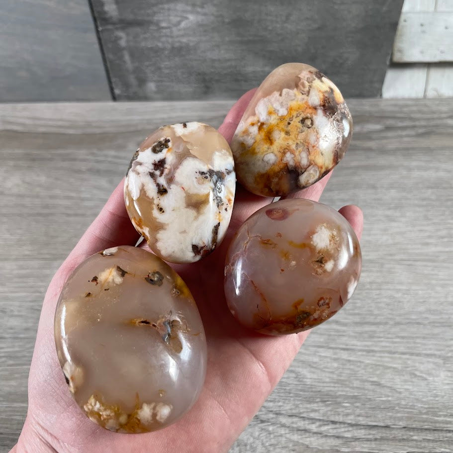 flower agate natural stone palm stones wholesale crystal display