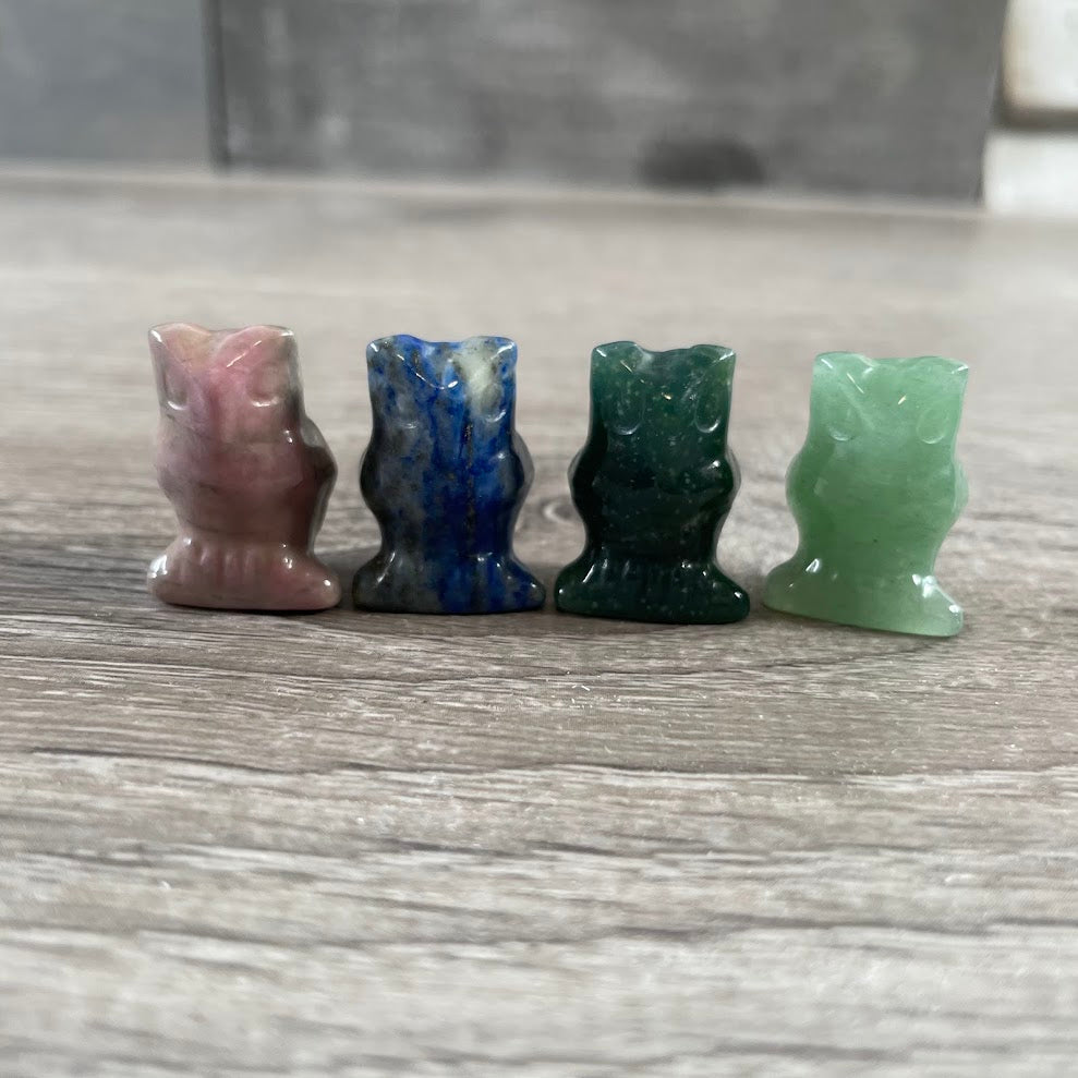 Wholesale crystal owl shaped figurines, animal totem supply