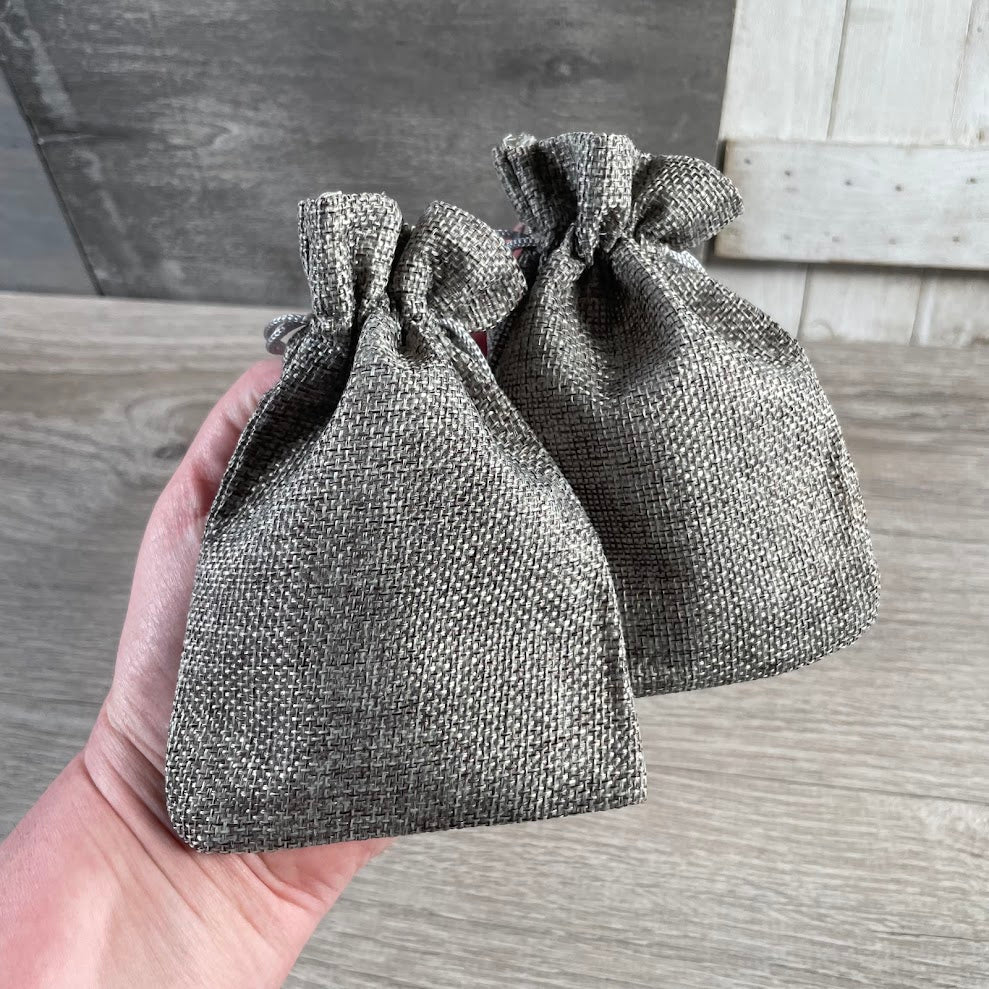 Crystal carrying bag for tumbled stones and gemstones