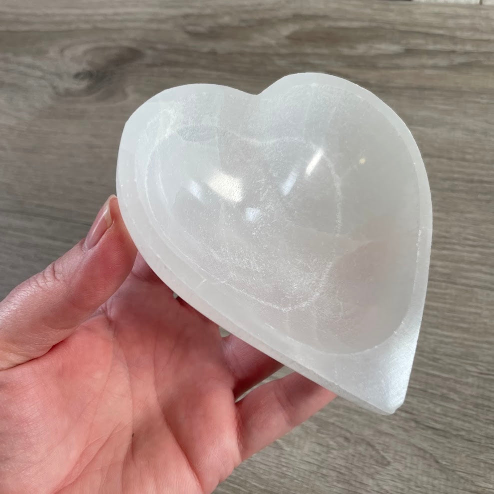 Wholesale Selenite Bowls – Assorted Shapes & Sizes | Crystal Charging Bowls
