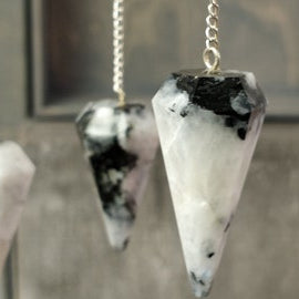 rainbow moonstone dowsing crystal pendulums wholesale