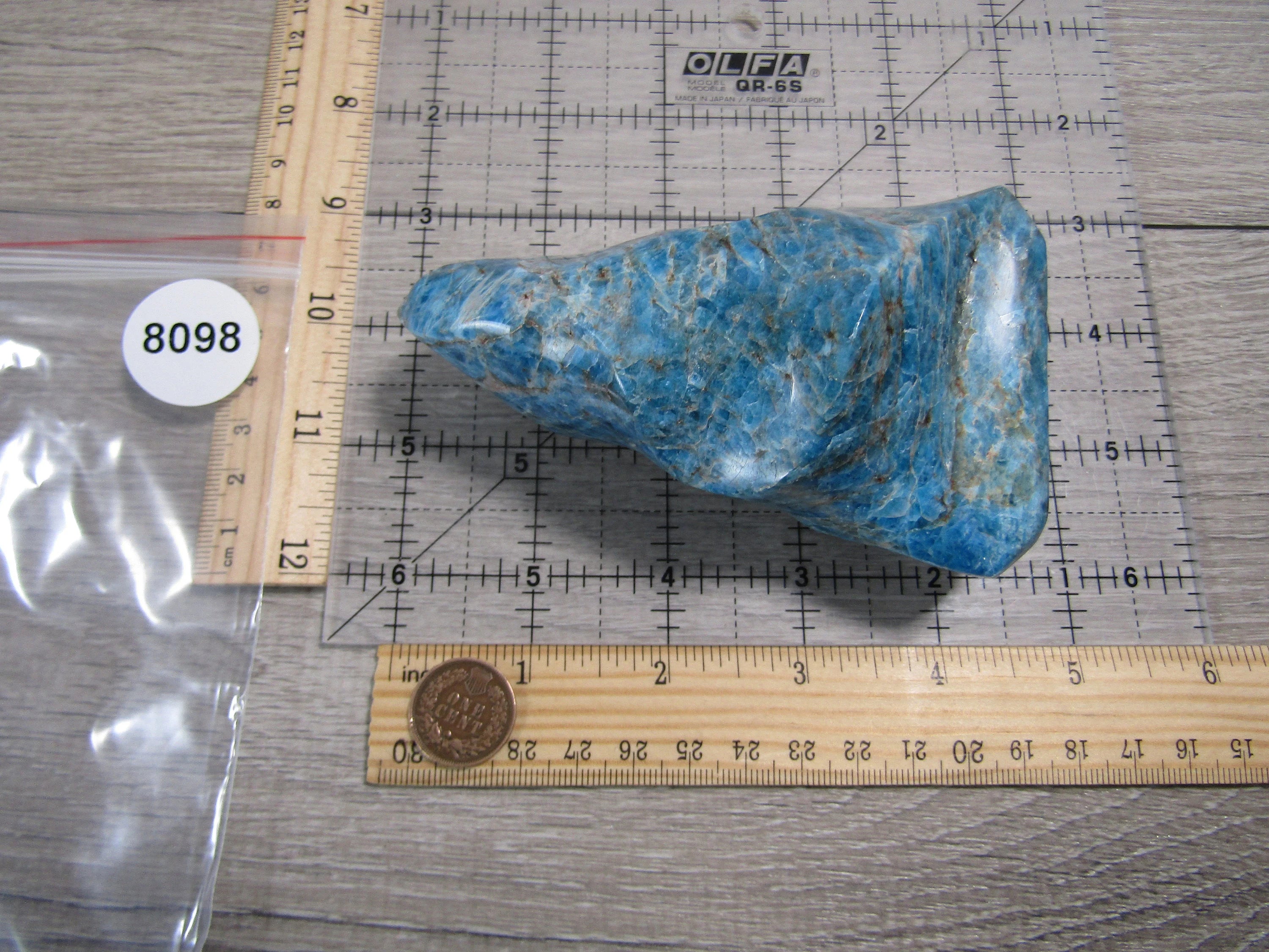 apatite crystal shop display pieces