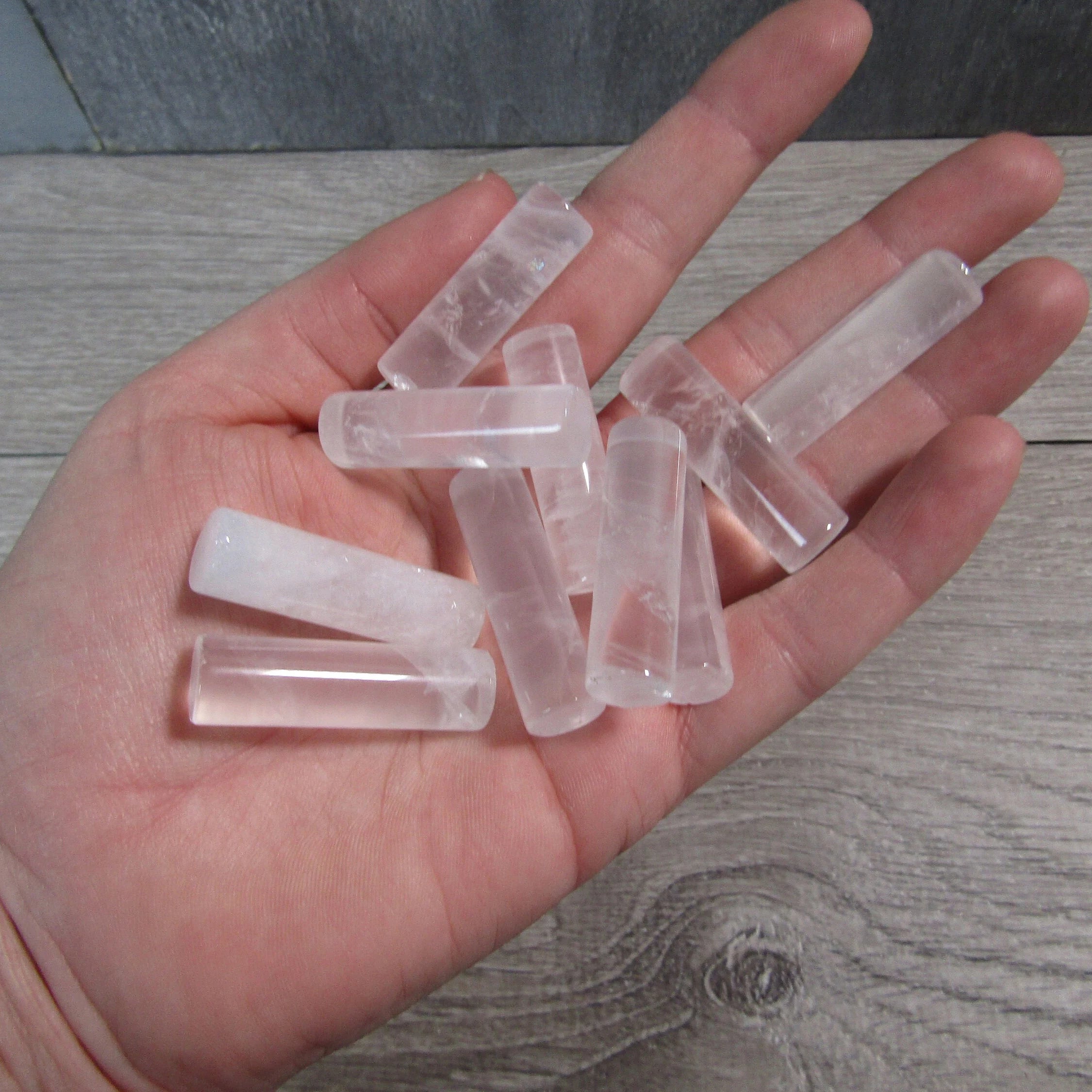 Wholesale gemstone columns for spiritual practitioners