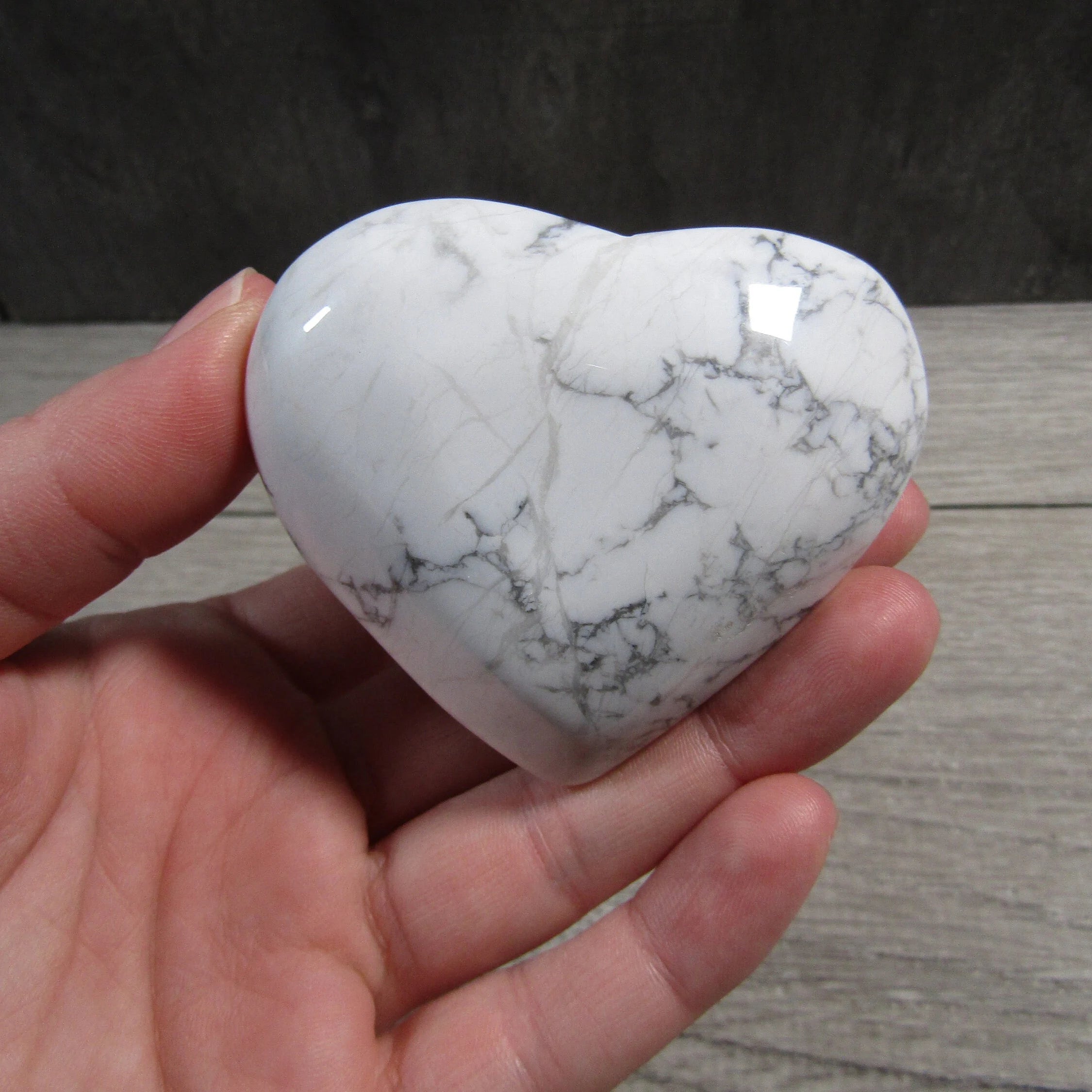 Bulk wholesale Howlite heart for crystal retailers