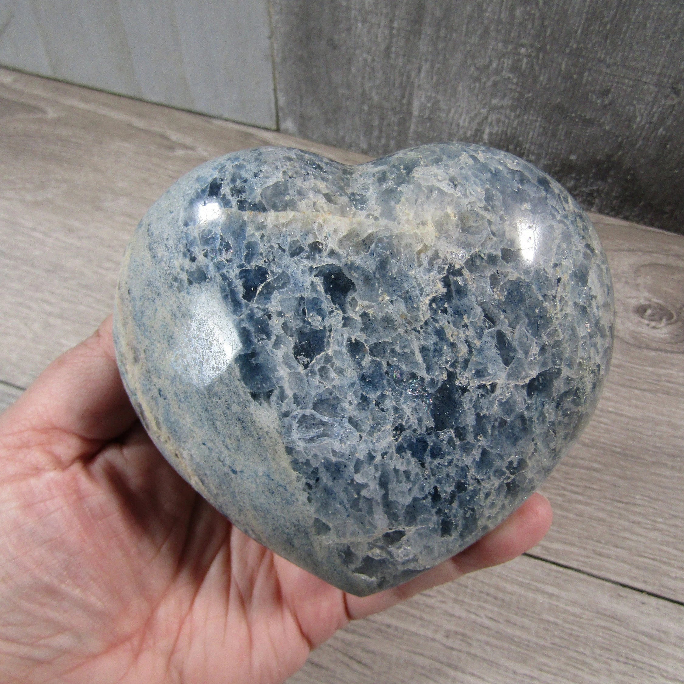 Blue quartz heart for retailers and resellers at wholesale prices