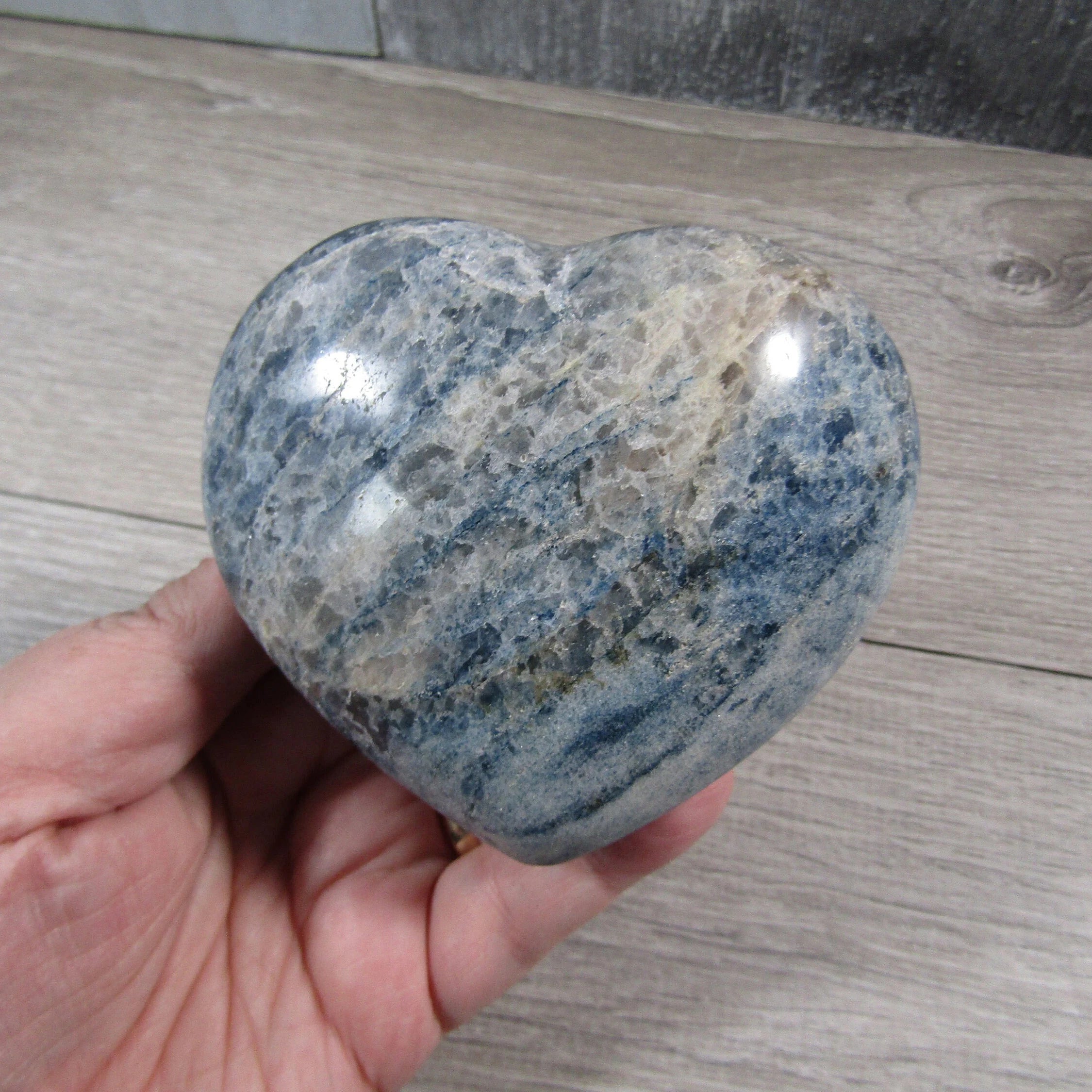 blue quartz retail display hearts
