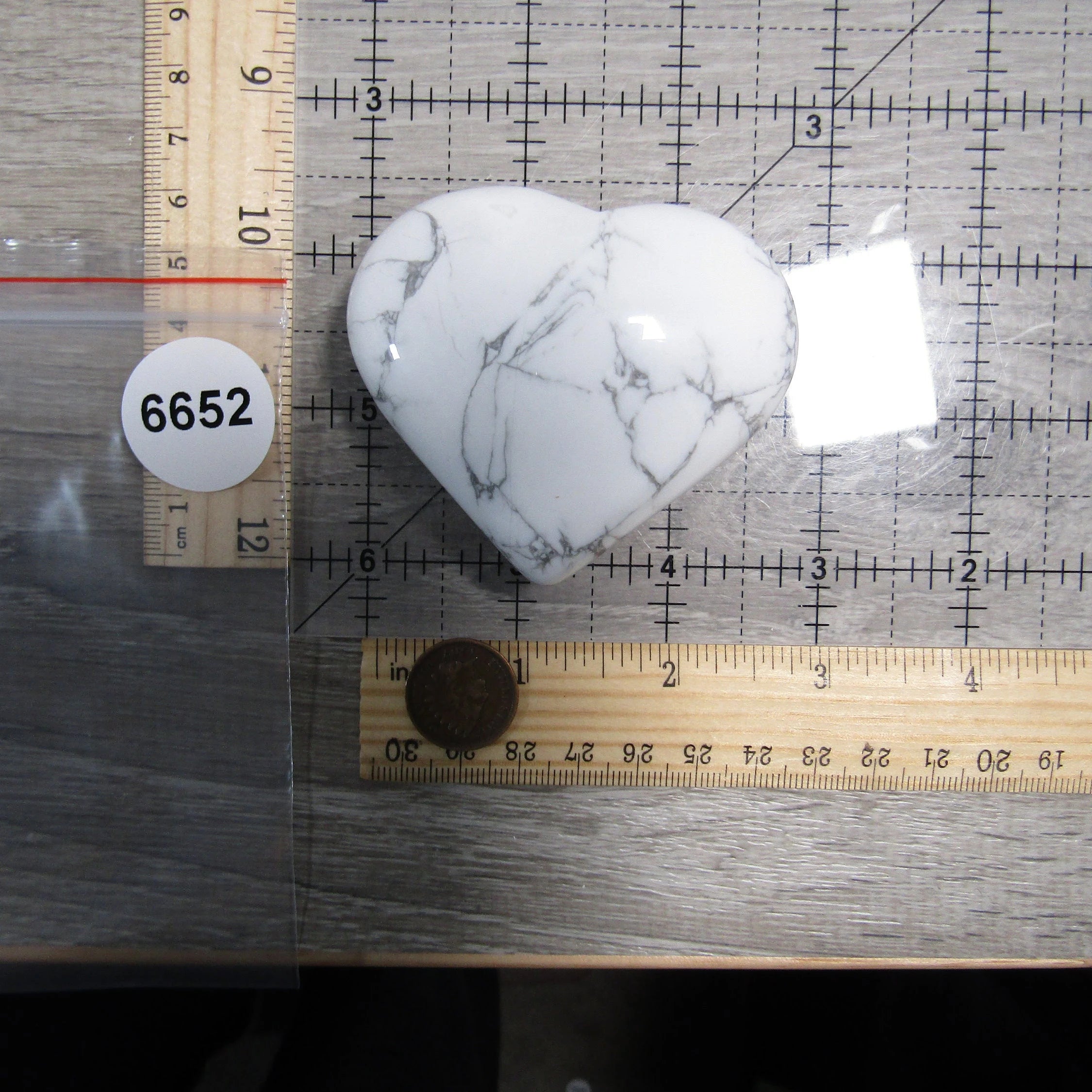 Howlite Heart Crystal Large Display Size – for Gift Shops