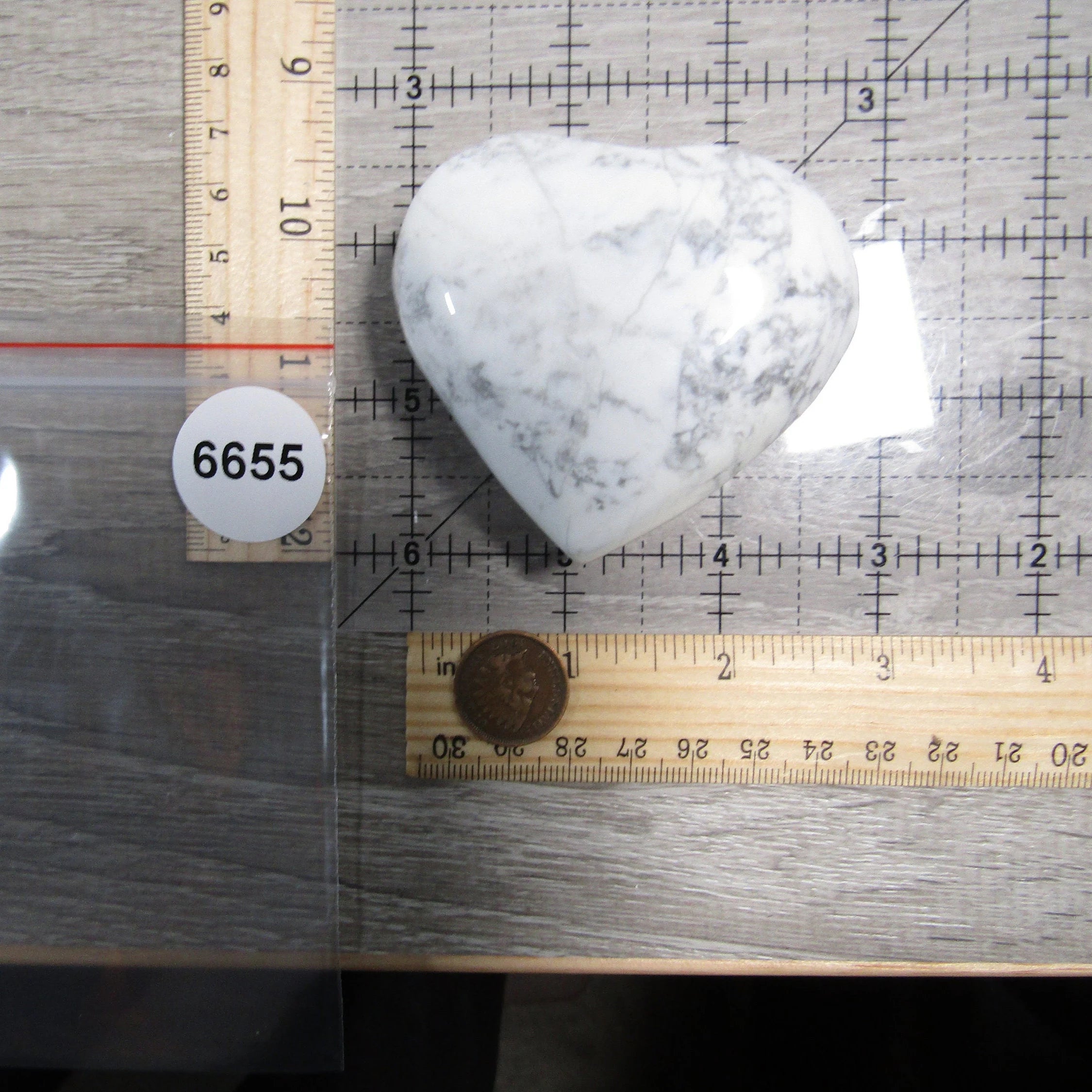 Howlite Heart Crystal Large Display Size – for Gift Shops