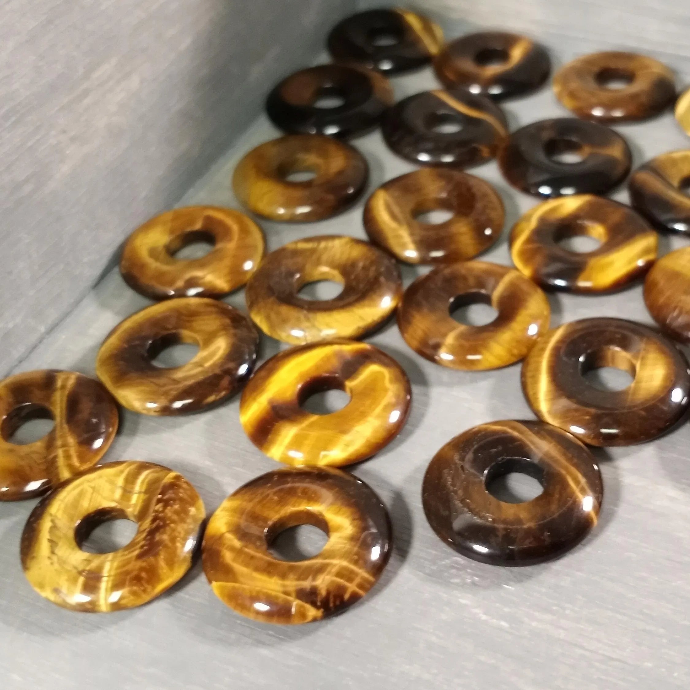 tiger eye wholesale crystal donut pendants with center hole