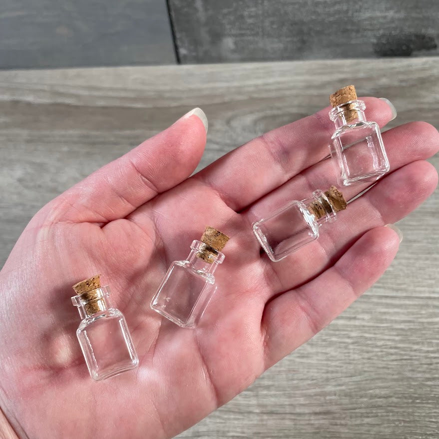 glass bottles for aromatherapy, crafts, gifts, favors, and retail wholesale