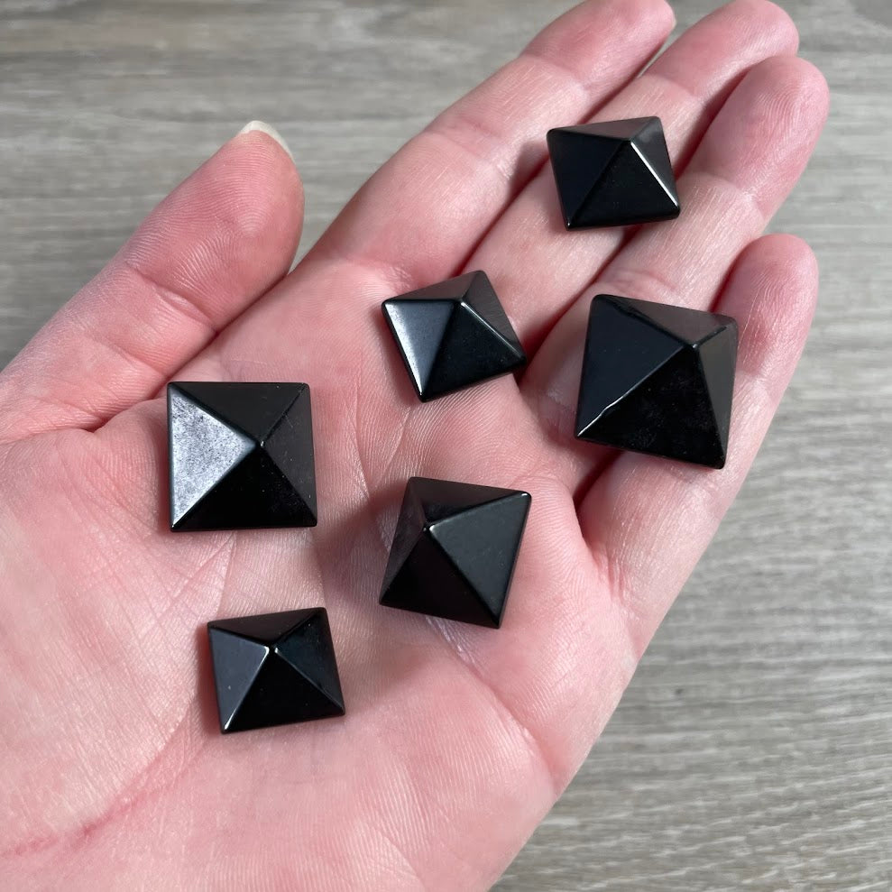 obsidian pyramid gemstone carvings for rock shops