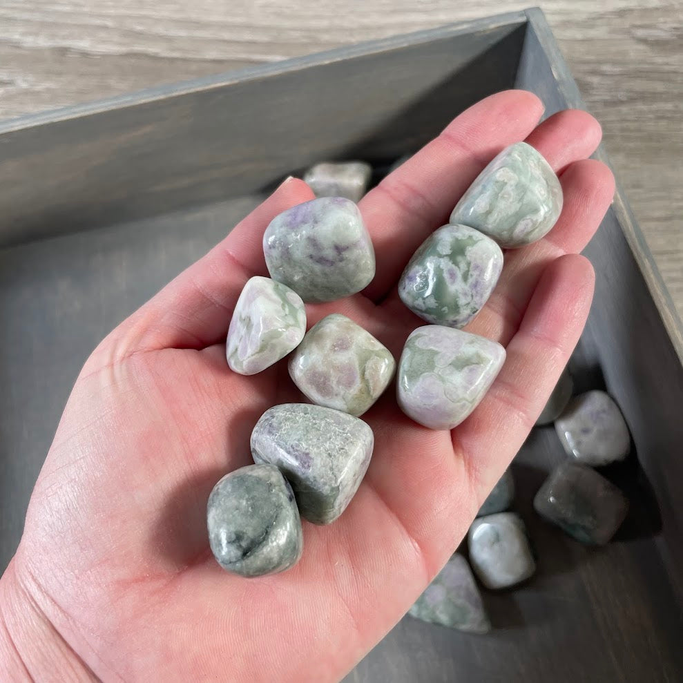 Wholesale Peace Jade tumbled stones and polished green gemstones for crystal stores
