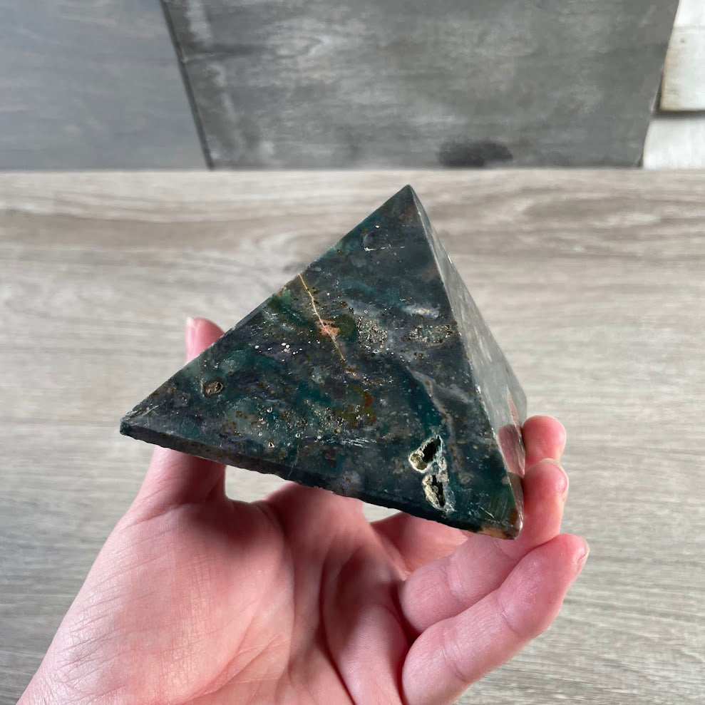 Large natural gemstone pyramids wholesale polished crystal carvings
