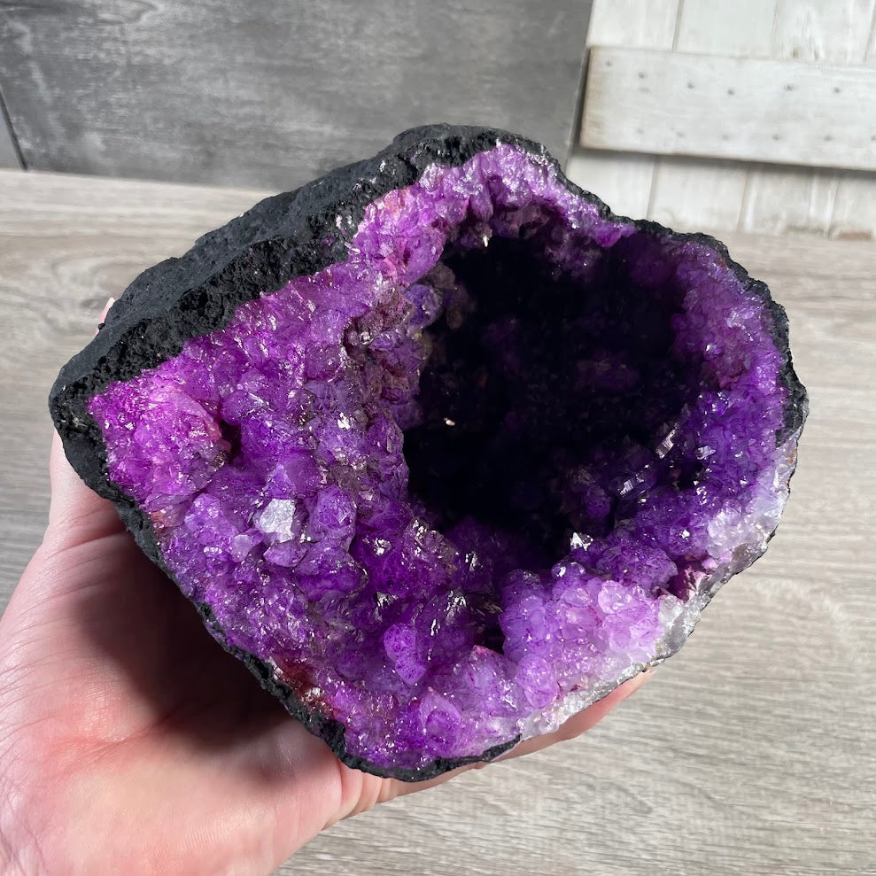 Wholesale colorful geode for crystal shops, rock stores, gift shops, and home décor retailers