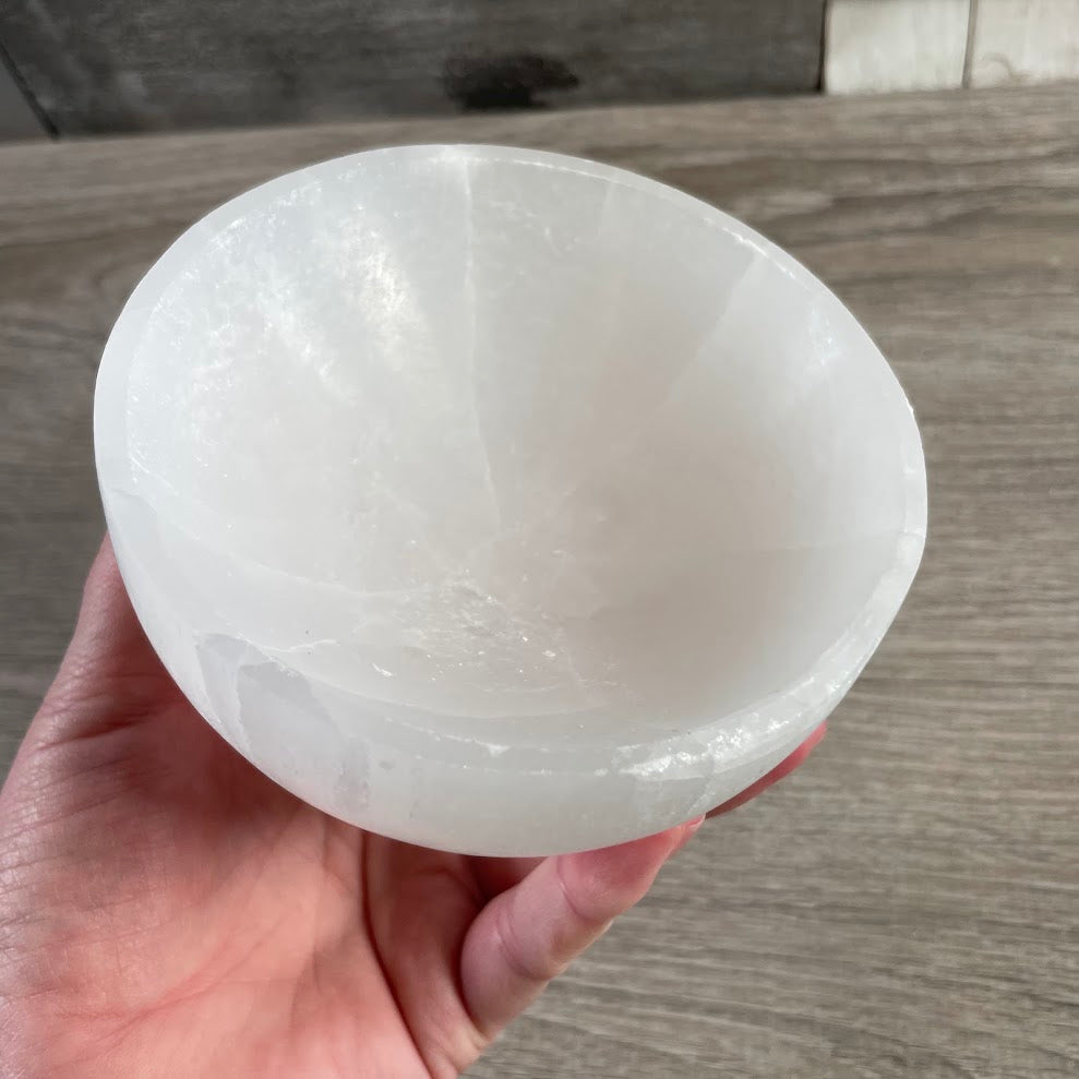 Wholesale Selenite Bowls – Assorted Shapes & Sizes | Crystal Charging Bowls