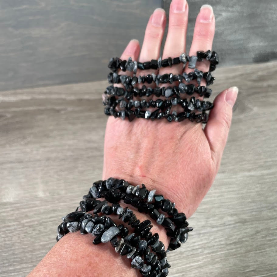 Natural snowflake obsidian gemstone chip bead bracelets for wholesale crystal jewelry inventory