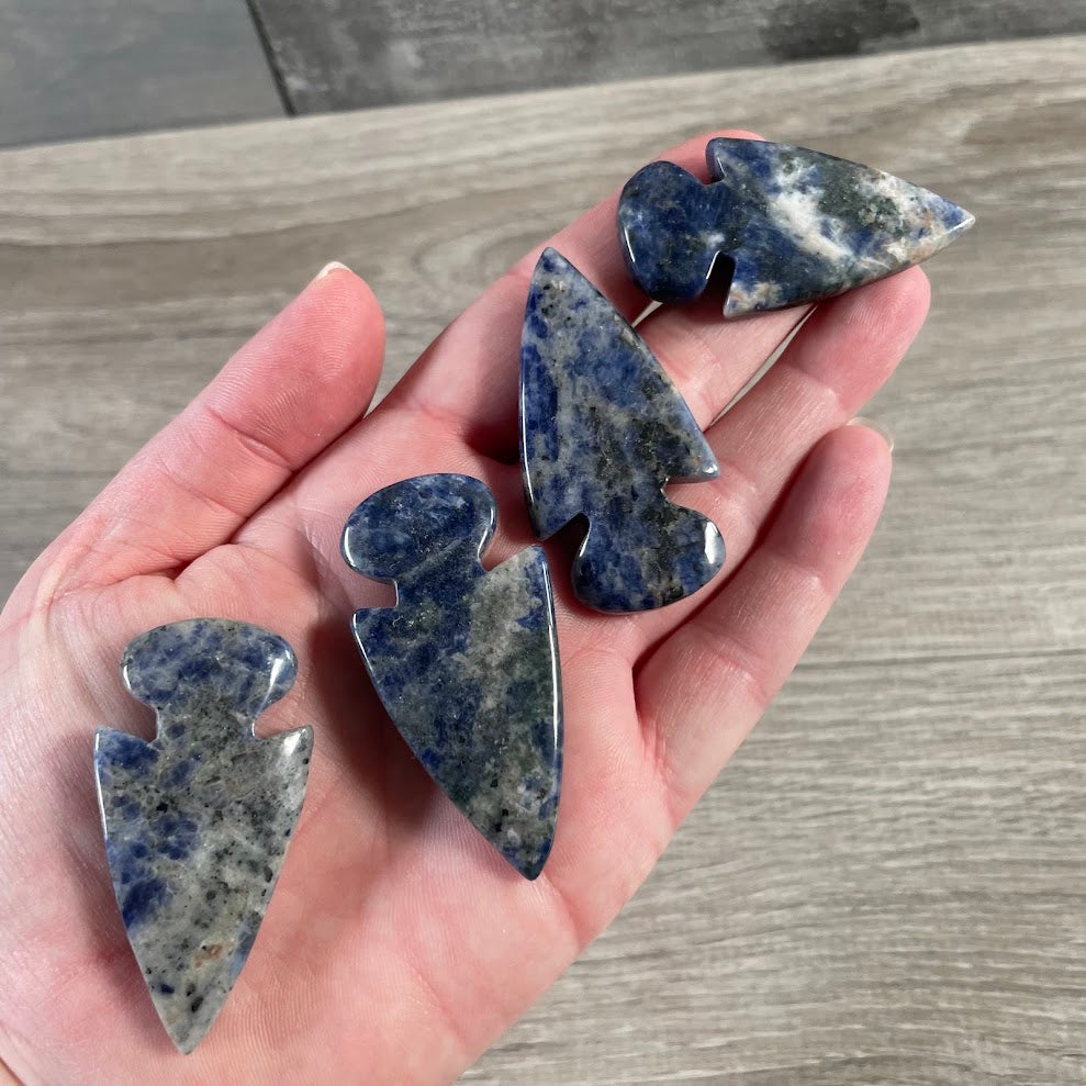 Wholesale polished sodalite stone arrowheads for crystal shops and boutiques