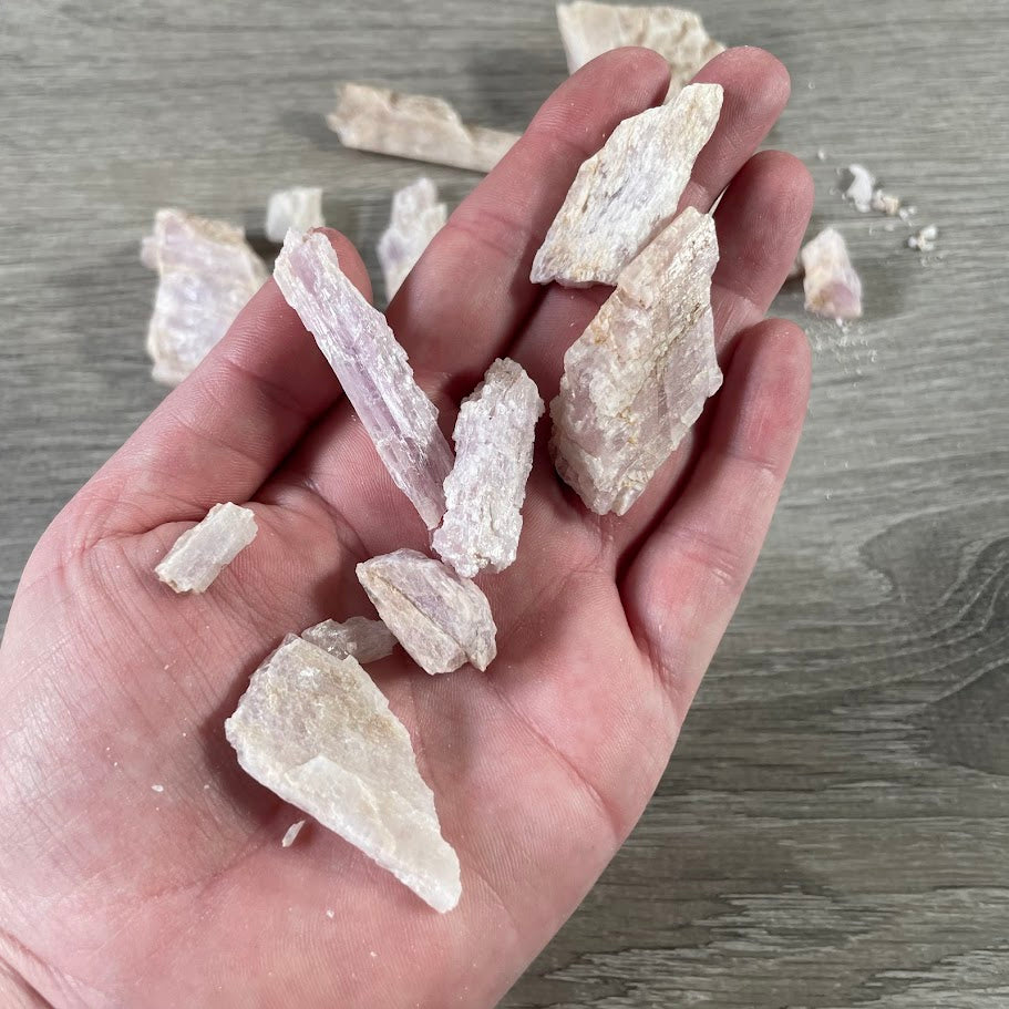 Wholesale raw kunzite crystals for metaphysical shops