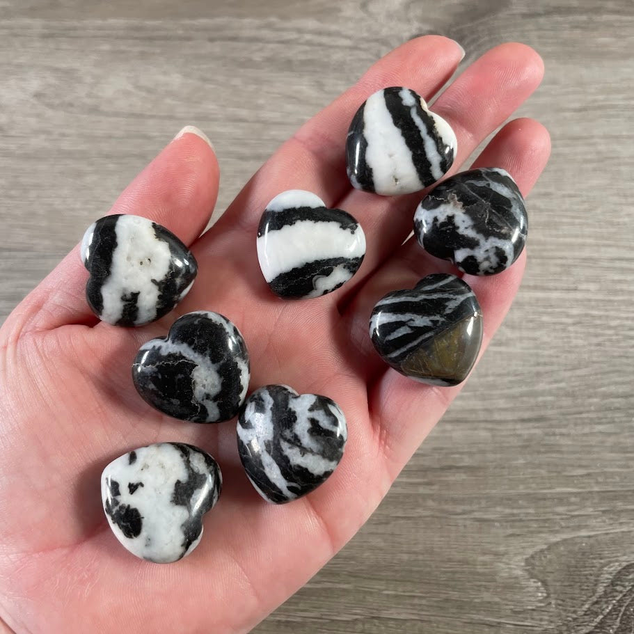 Wholesale polished zebra stone gemstone pocket heart small crystal carving